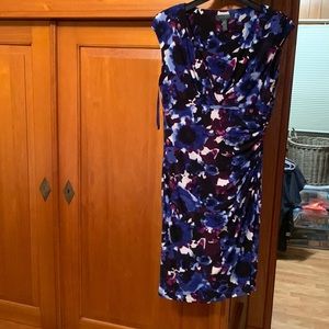 Cute dress v neck size 12